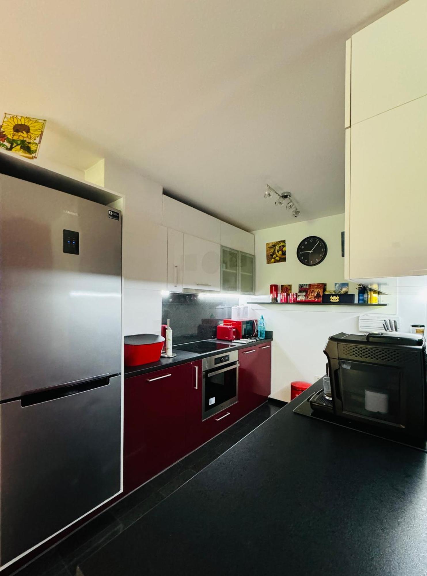 City Apartment ヴァルナ エクステリア 写真
